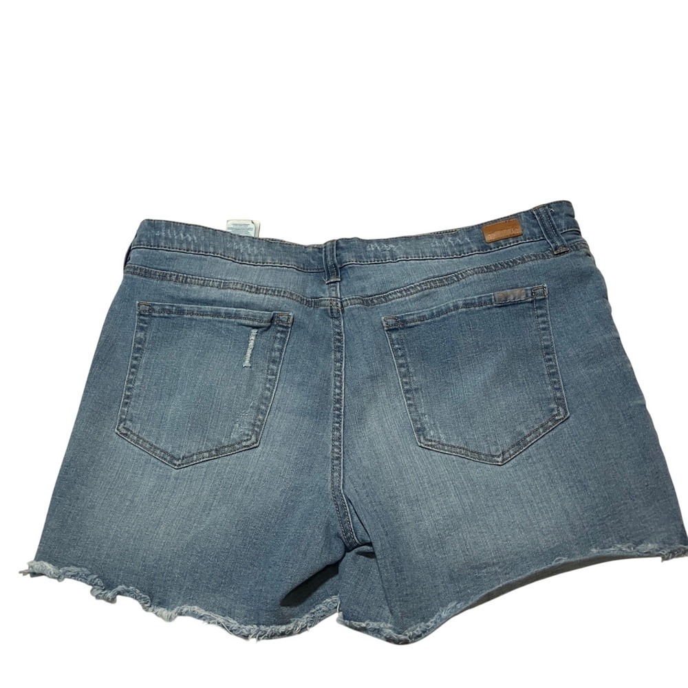 Seven 7 Womens Denim Weekend Shorts Frayed Hem Distressed Light Blue Size 16 - Picture 5 of 6